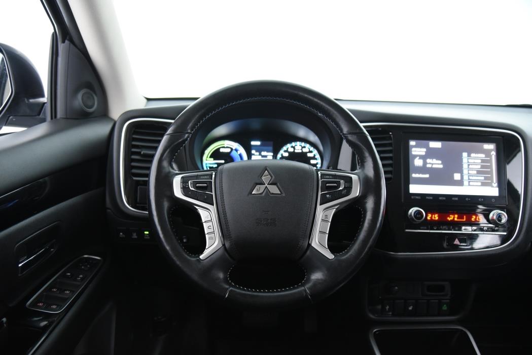 MITSUBISHI OUTLANDER PHEV 2020