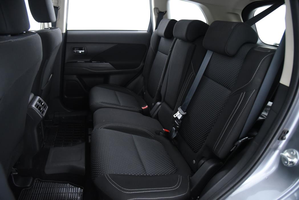 MITSUBISHI OUTLANDER PHEV 2020