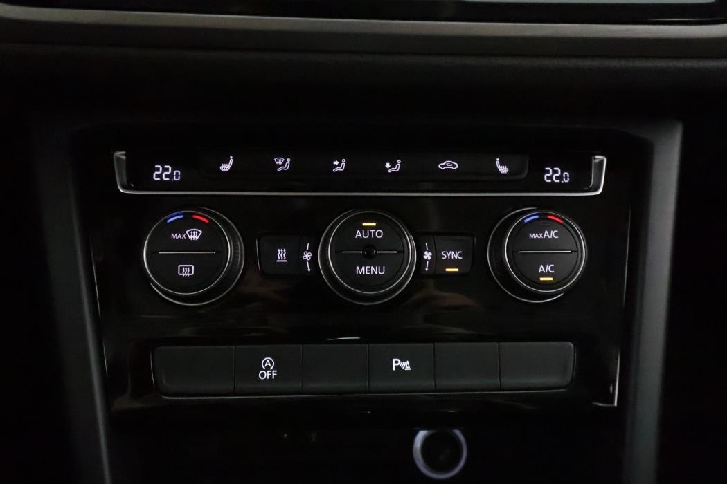 VOLKSWAGEN TOURAN 2019