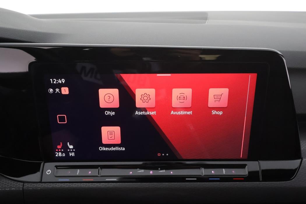 VOLKSWAGEN GOLF 2023