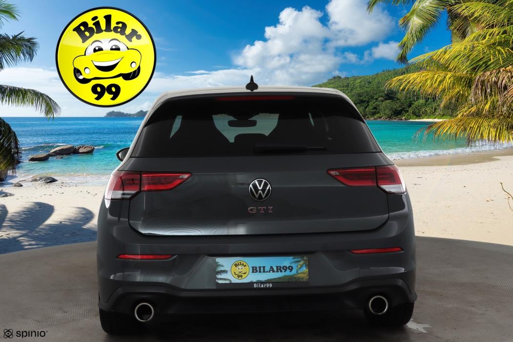 VOLKSWAGEN GOLF 2023