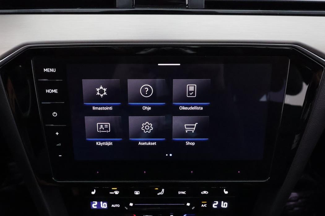 VOLKSWAGEN PASSAT 2023