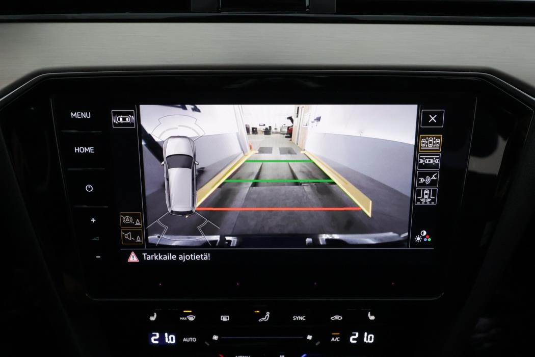 VOLKSWAGEN PASSAT 2023