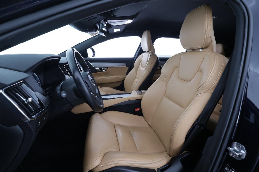 VOLVO V90 CROSS COUNTRY 2019