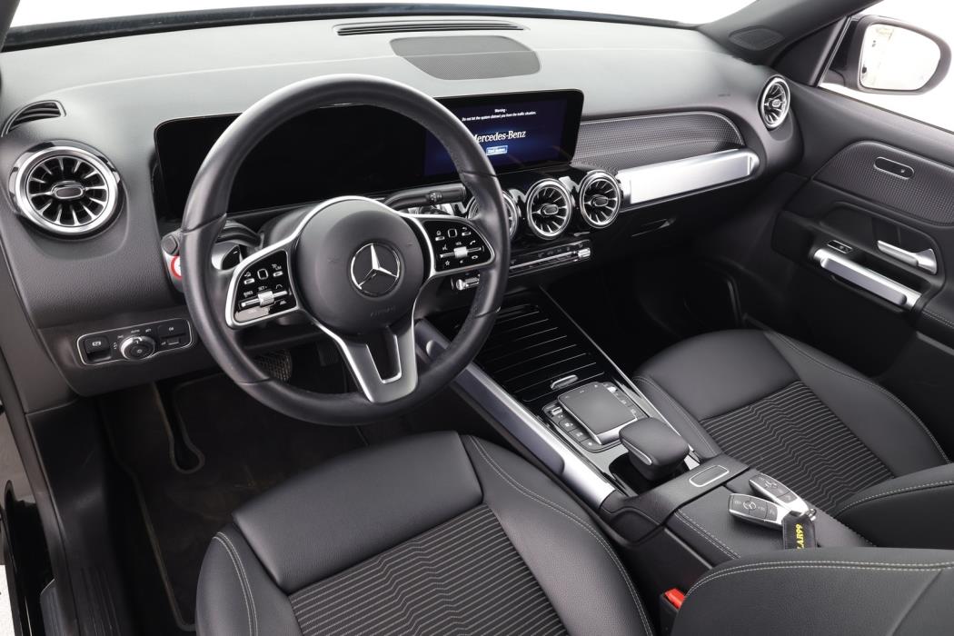 MERCEDES-BENZ EQB 2023