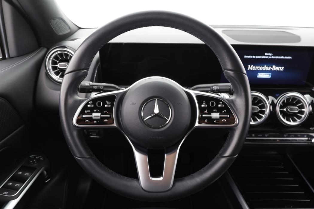 MERCEDES-BENZ EQB 2023