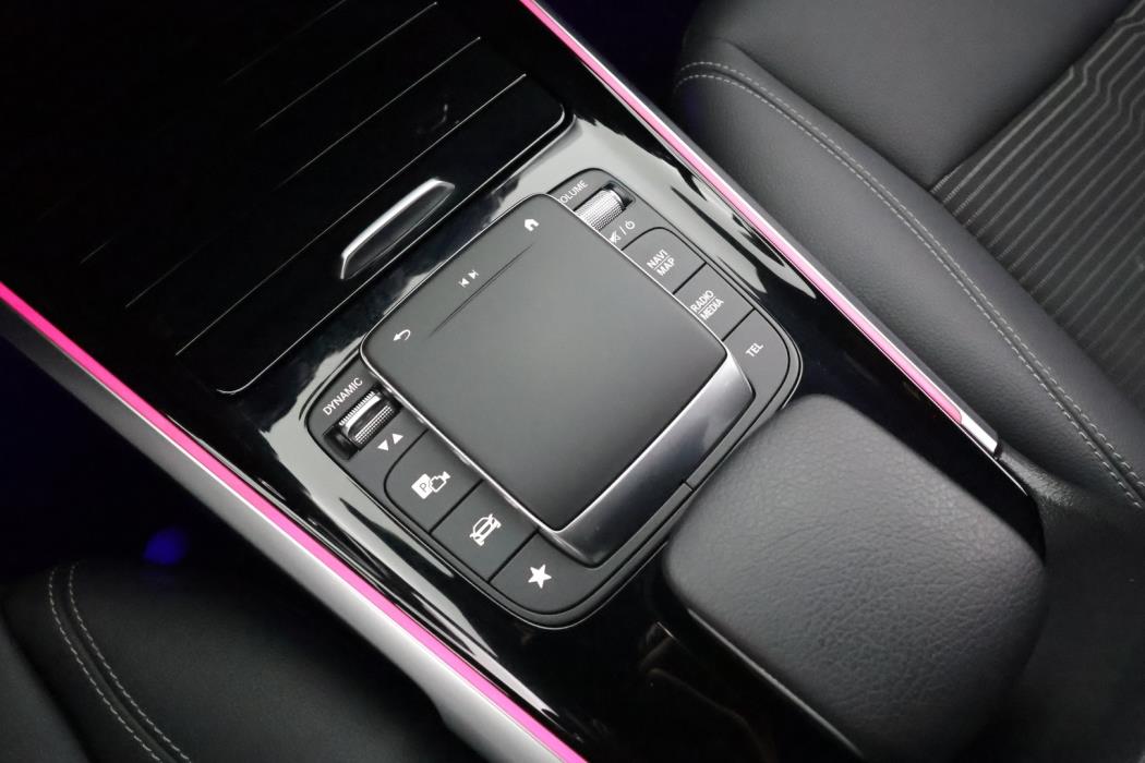 MERCEDES-BENZ EQB 2023