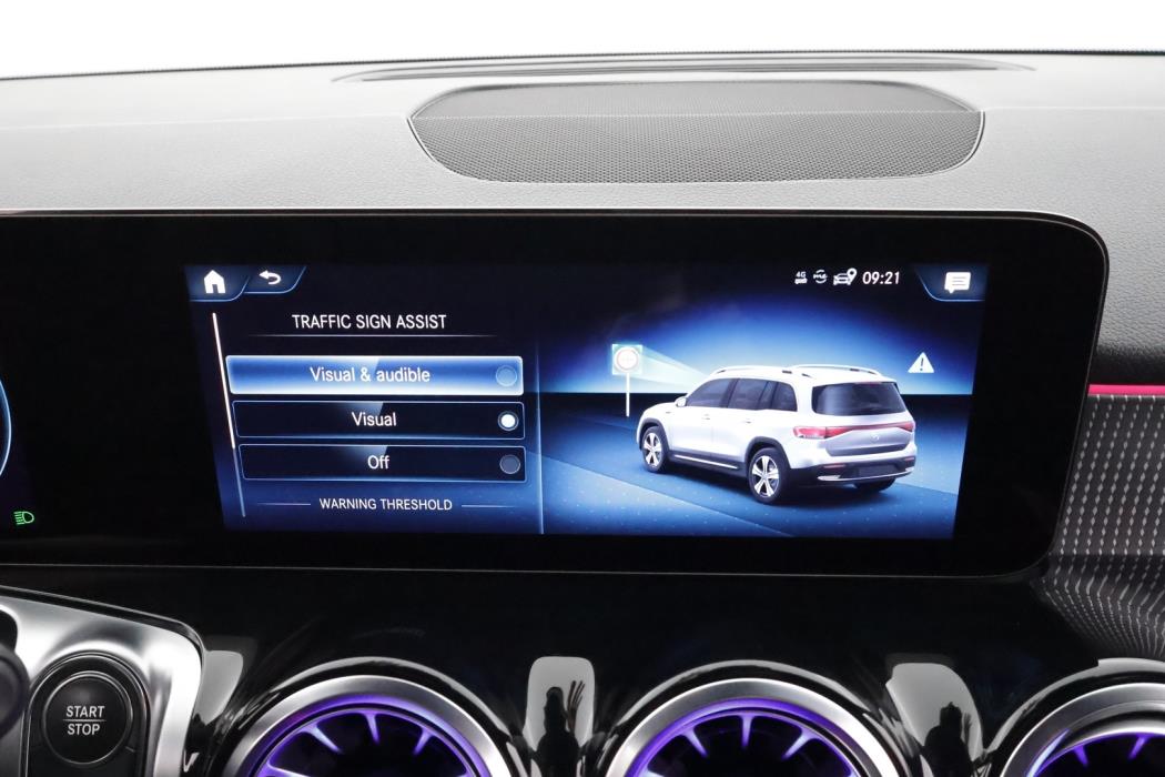 MERCEDES-BENZ EQB 2023