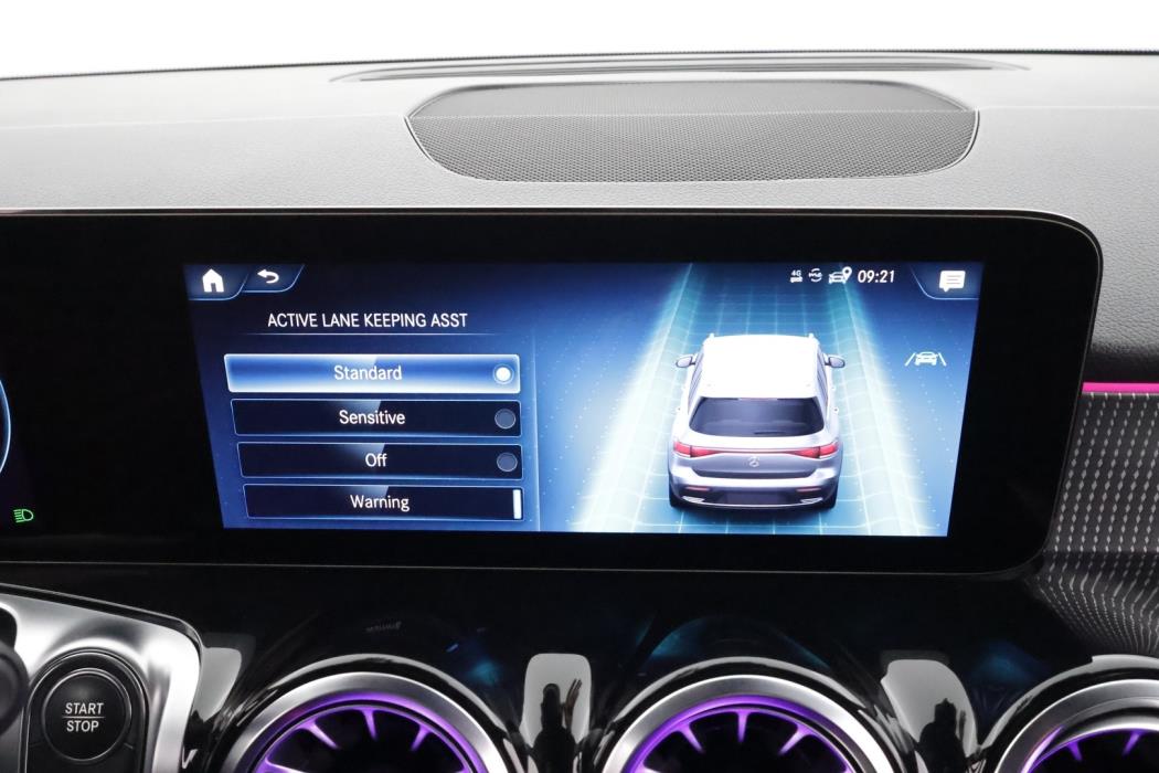 MERCEDES-BENZ EQB 2023