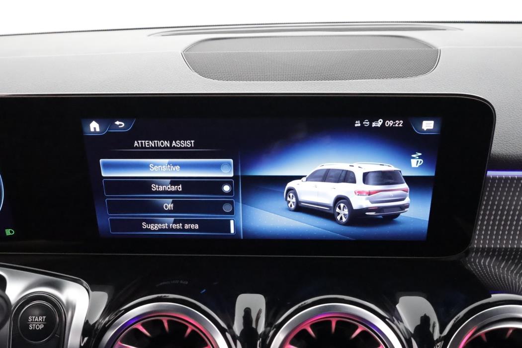 MERCEDES-BENZ EQB 2023
