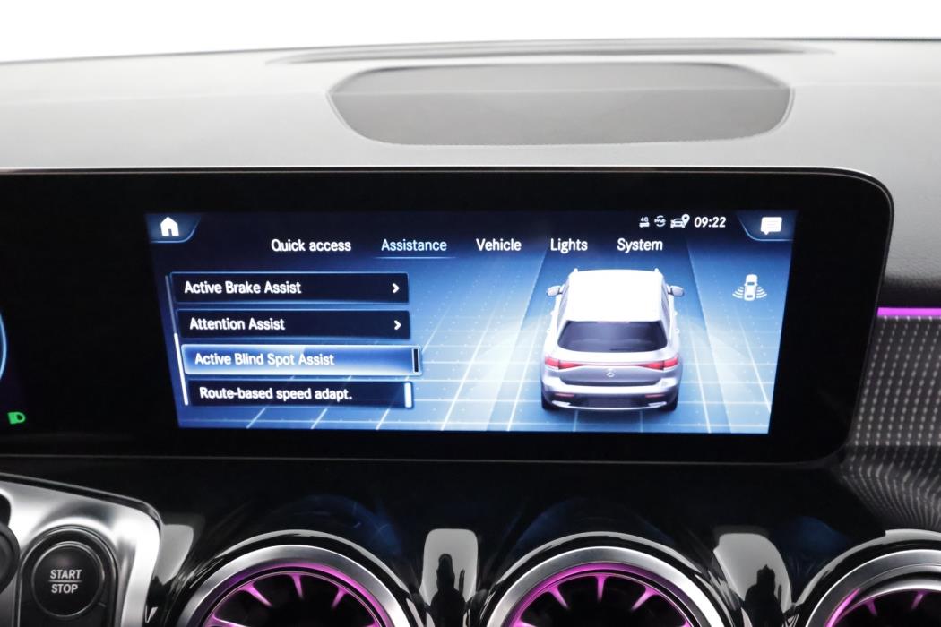 MERCEDES-BENZ EQB 2023