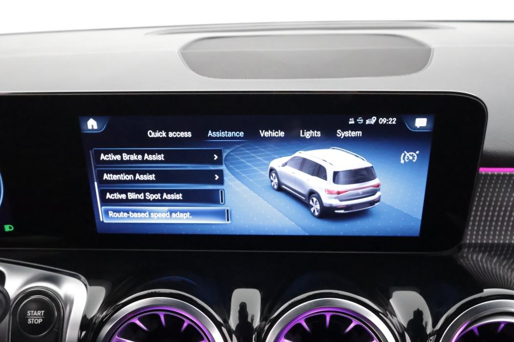 MERCEDES-BENZ EQB 2023