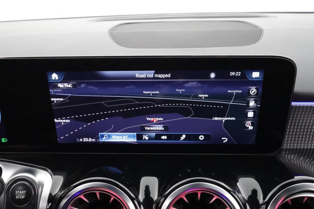 MERCEDES-BENZ EQB 2023