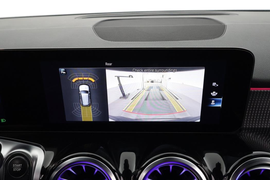 MERCEDES-BENZ EQB 2023
