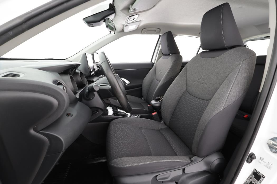 TOYOTA YARIS CROSS 2023