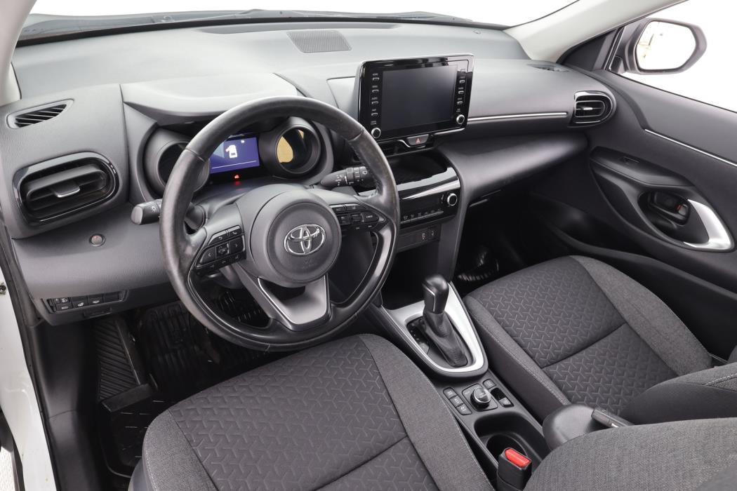 TOYOTA YARIS CROSS 2023