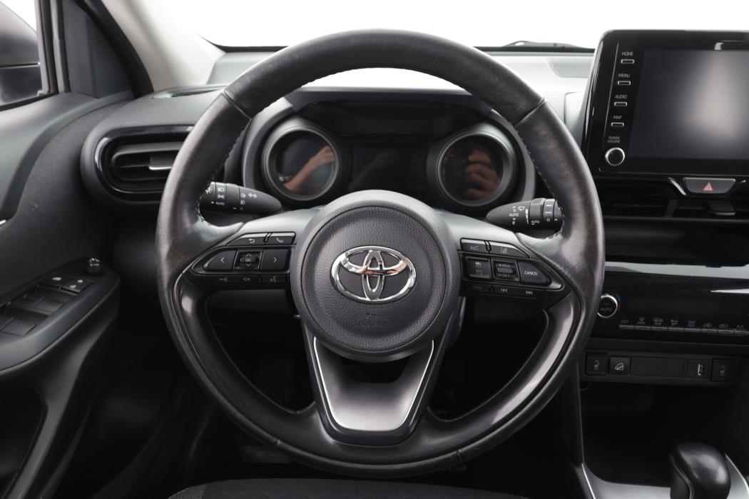 TOYOTA YARIS CROSS 2023