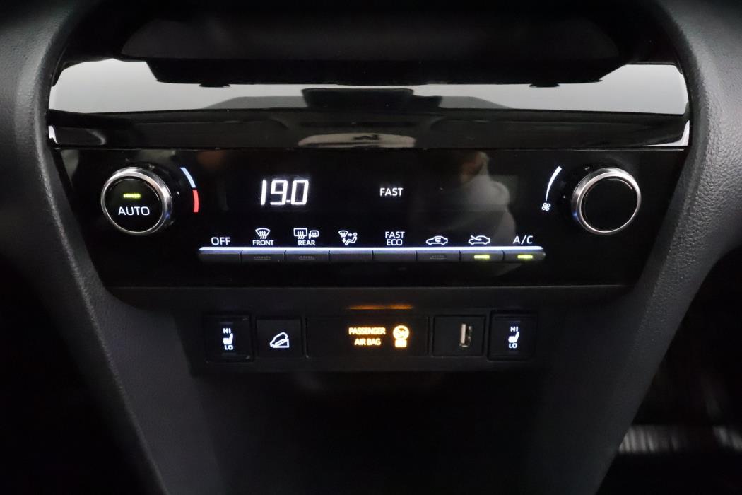 TOYOTA YARIS CROSS 2023