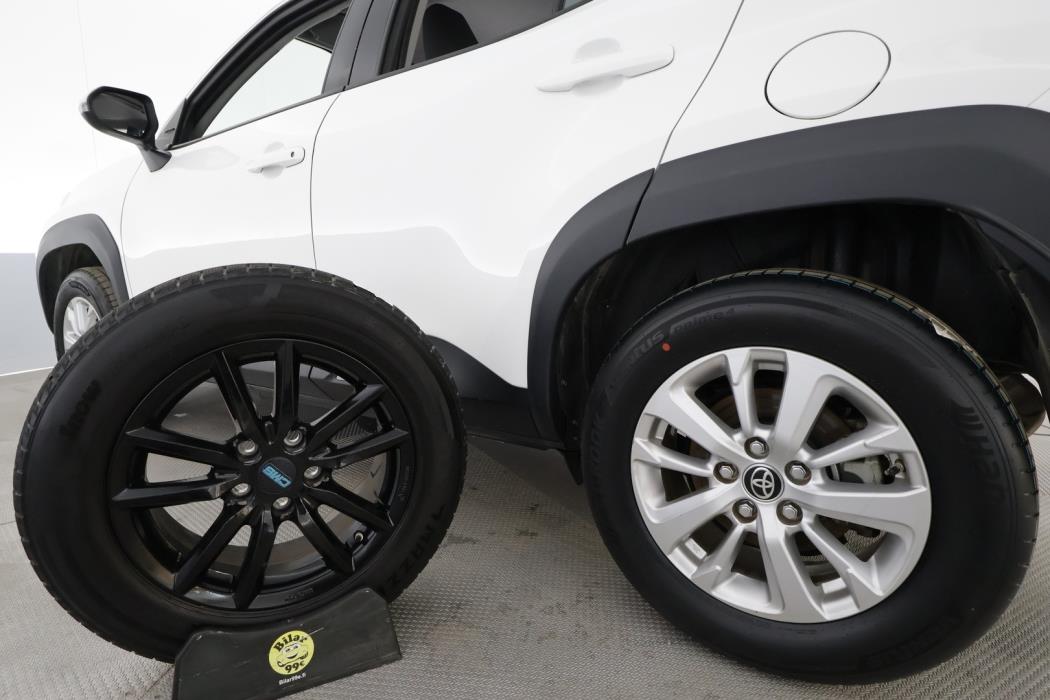 TOYOTA YARIS CROSS 2023