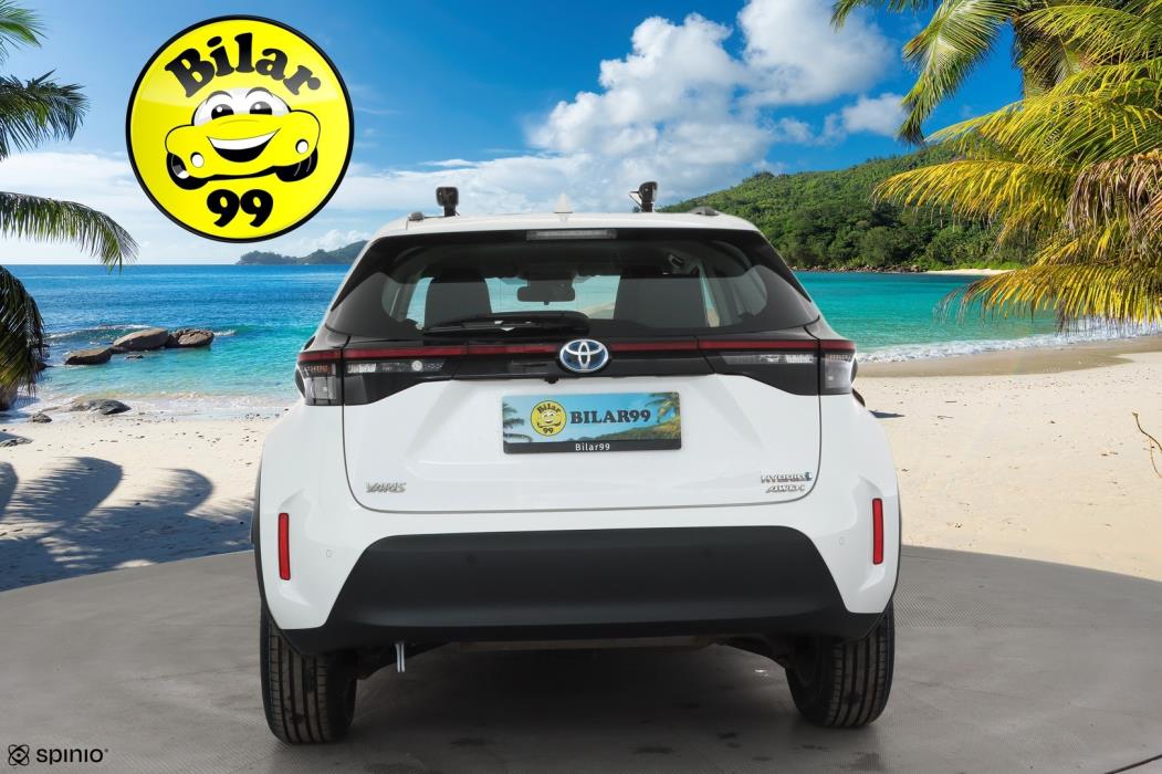 TOYOTA YARIS CROSS 2023