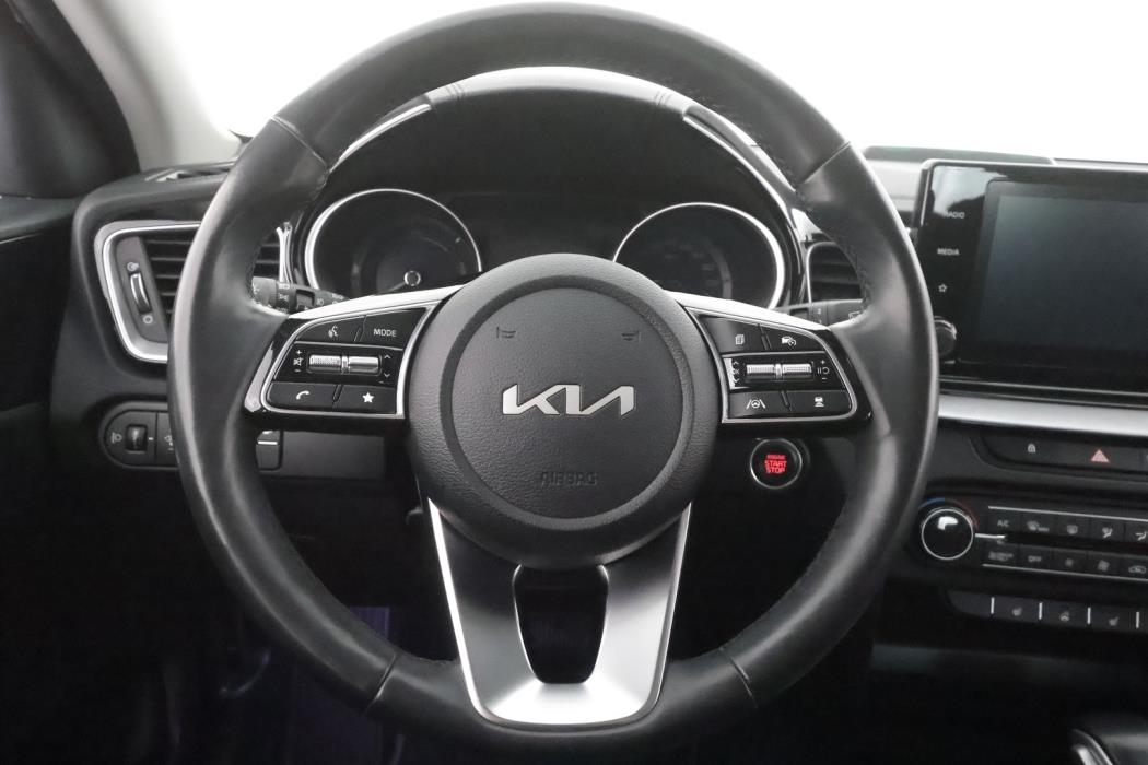 KIA XCEED 2023