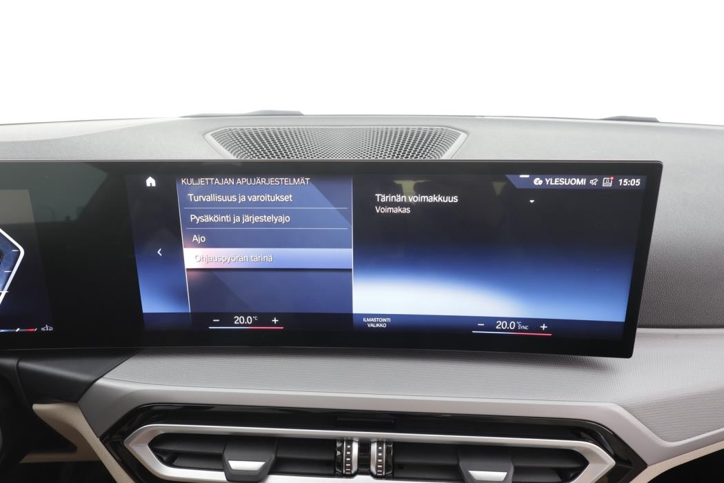 BMW 318 2023