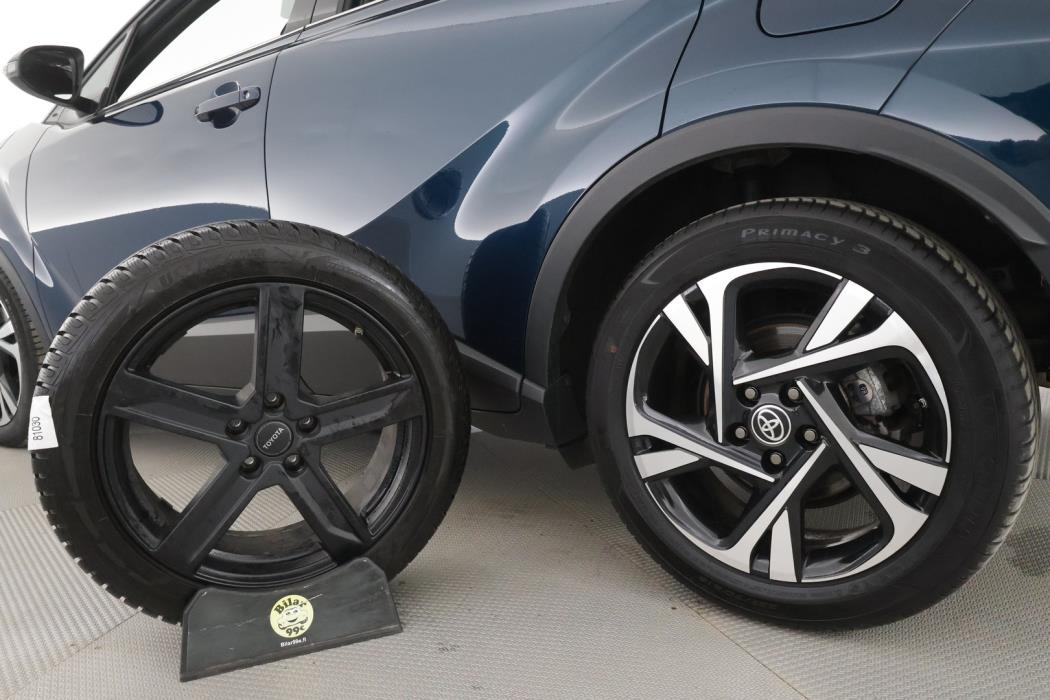 TOYOTA C-HR 2023