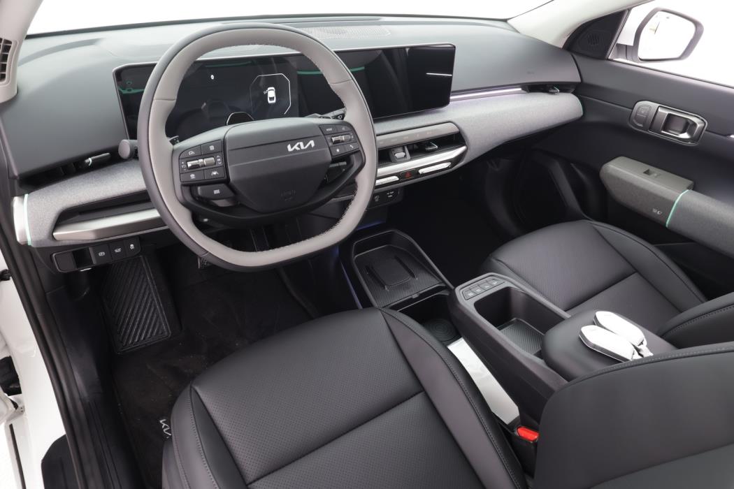 KIA EV4 2026