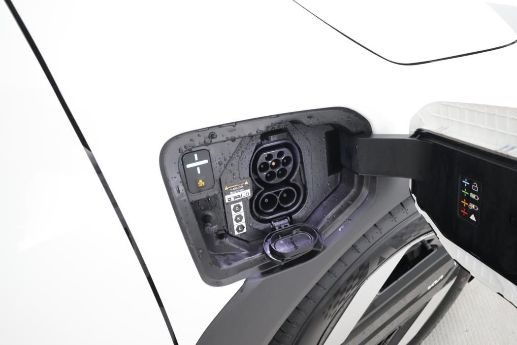KIA EV4 2026