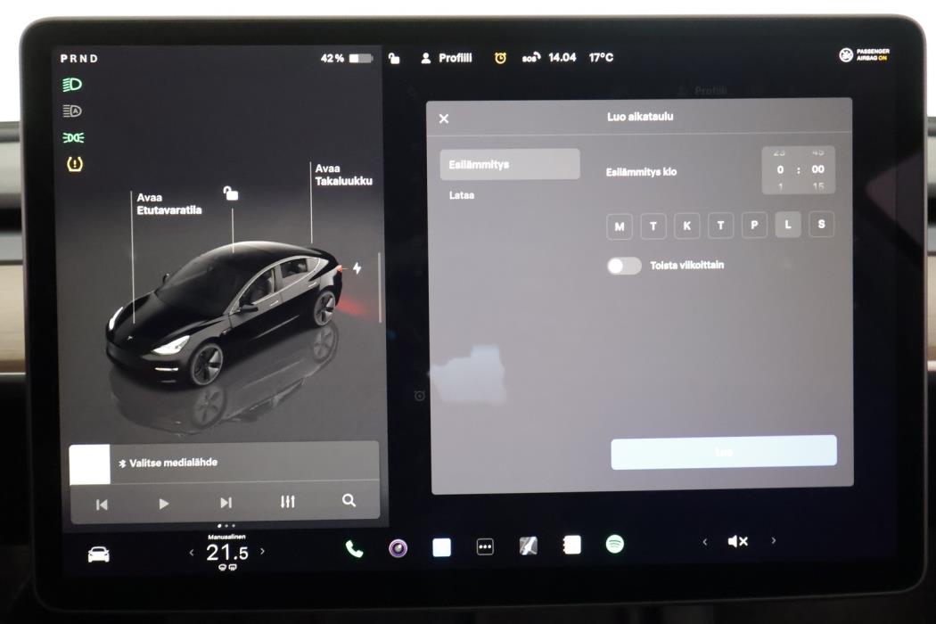 TESLA MODEL 3 2023