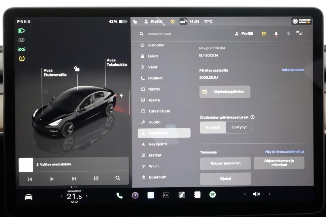 TESLA MODEL 3 2023
