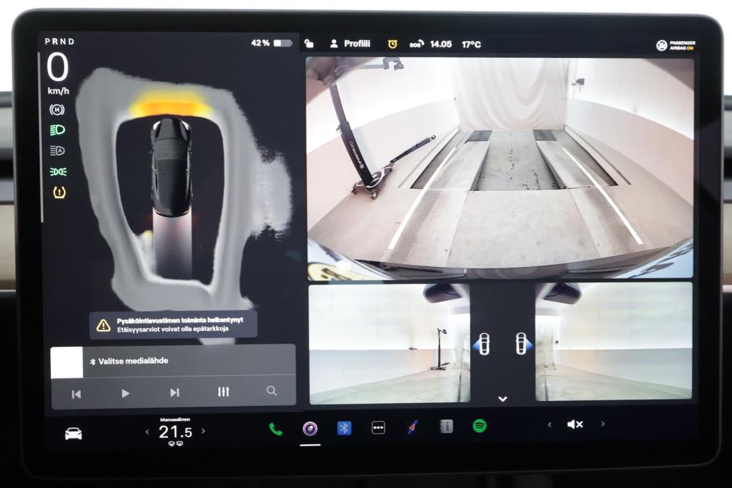 TESLA MODEL 3 2023