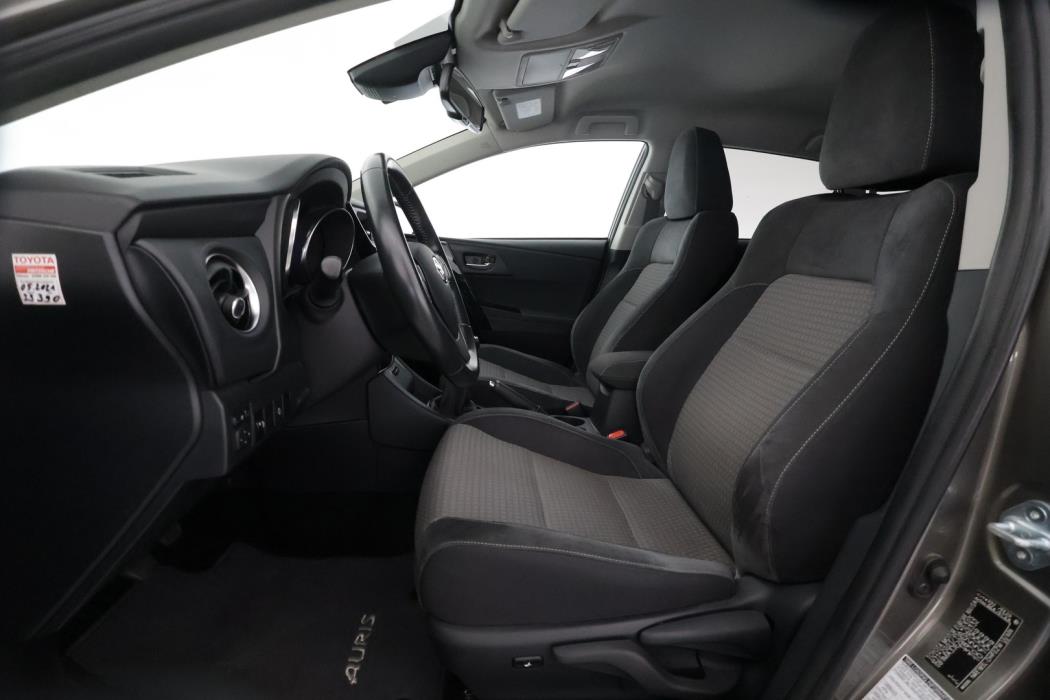 TOYOTA AURIS 2019