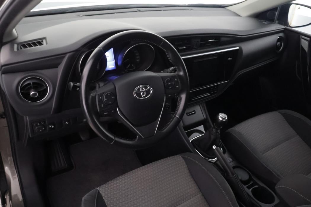 TOYOTA AURIS 2019
