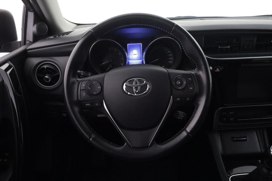 TOYOTA AURIS 2019
