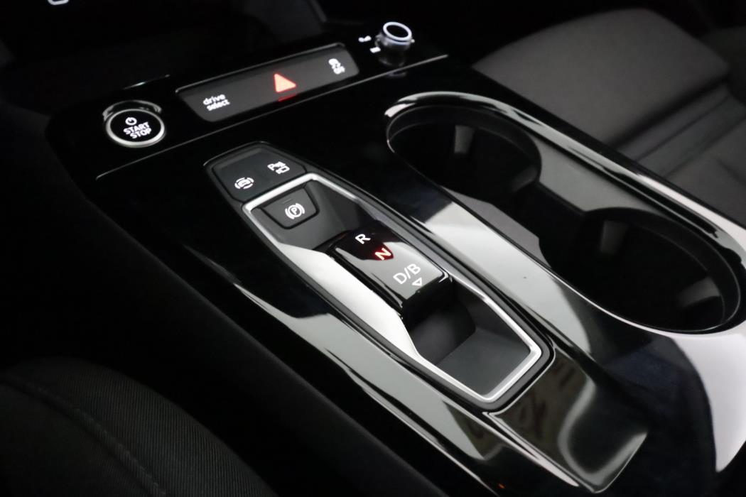 AUDI A6 E-TRON 2025