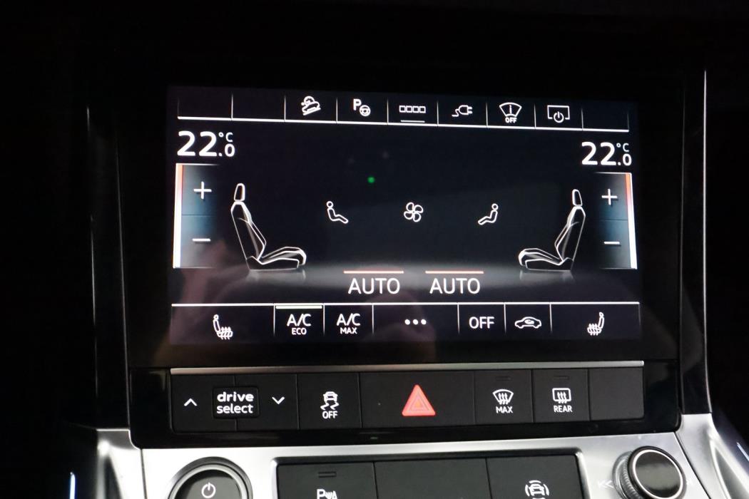 AUDI e-tron 2022