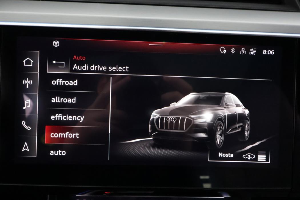 AUDI e-tron 2022