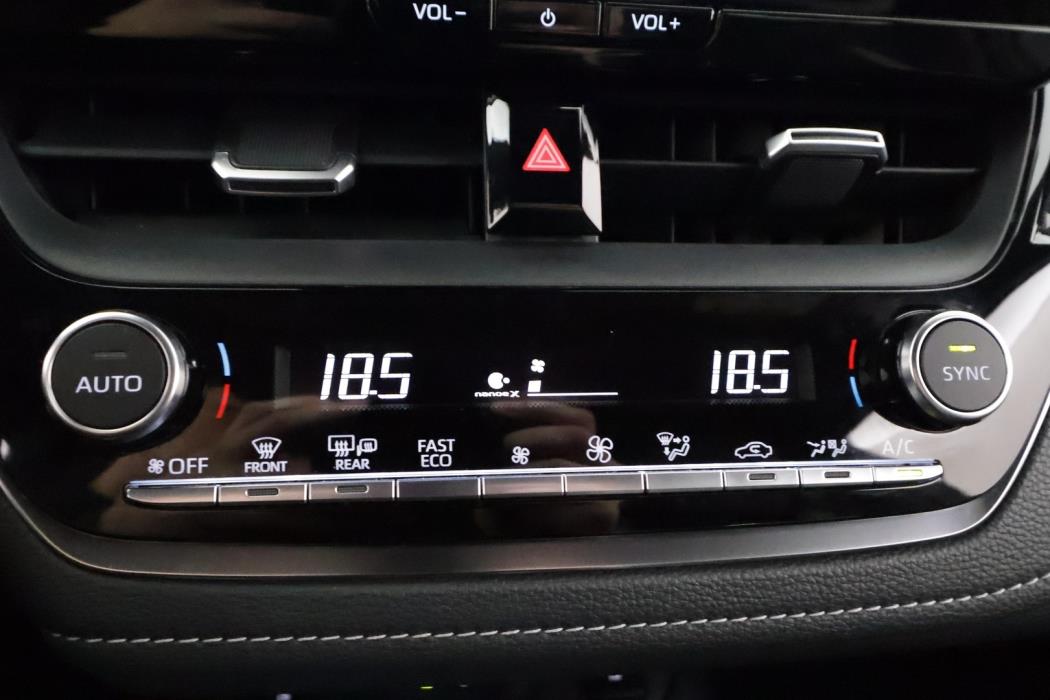 TOYOTA COROLLA 2025