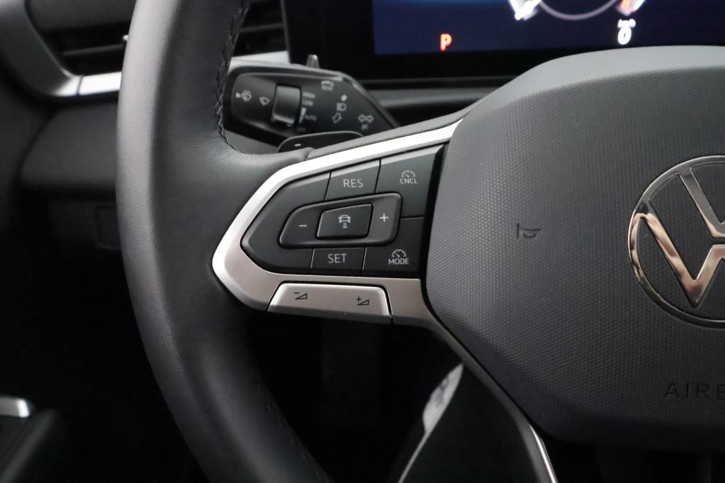 VOLKSWAGEN T-CROSS 2023
