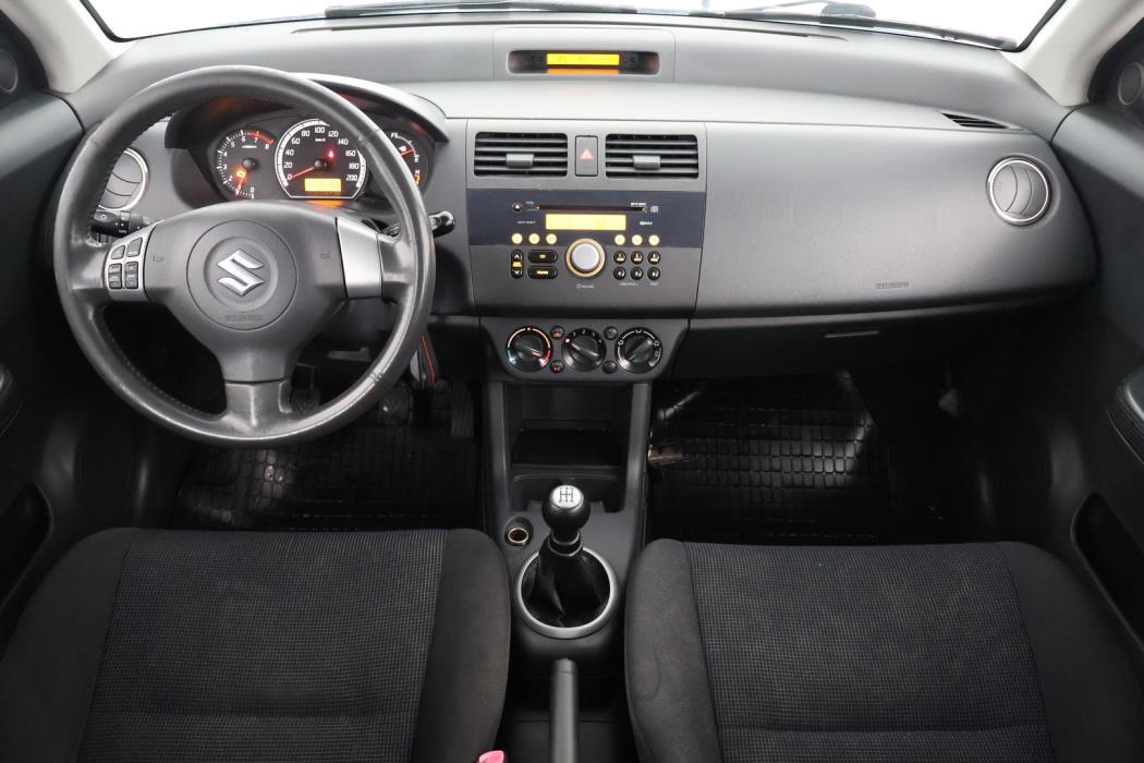 SUZUKI Swift 2006