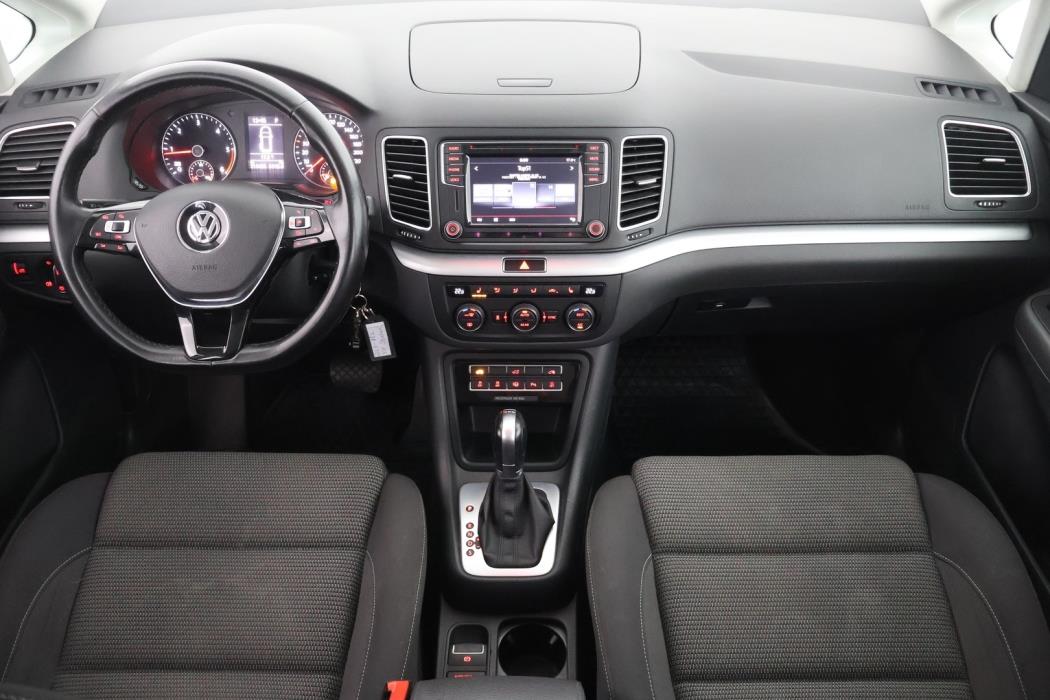 VOLKSWAGEN Sharan 2016