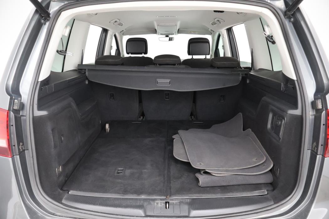 VOLKSWAGEN Sharan 2016