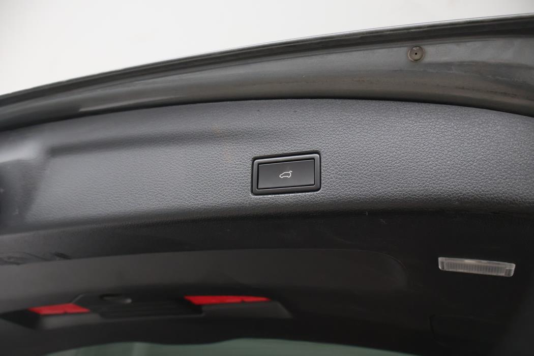 VOLKSWAGEN Sharan 2016