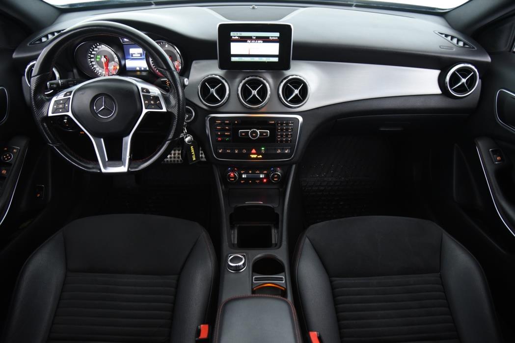 MERCEDES-BENZ GLA 2015