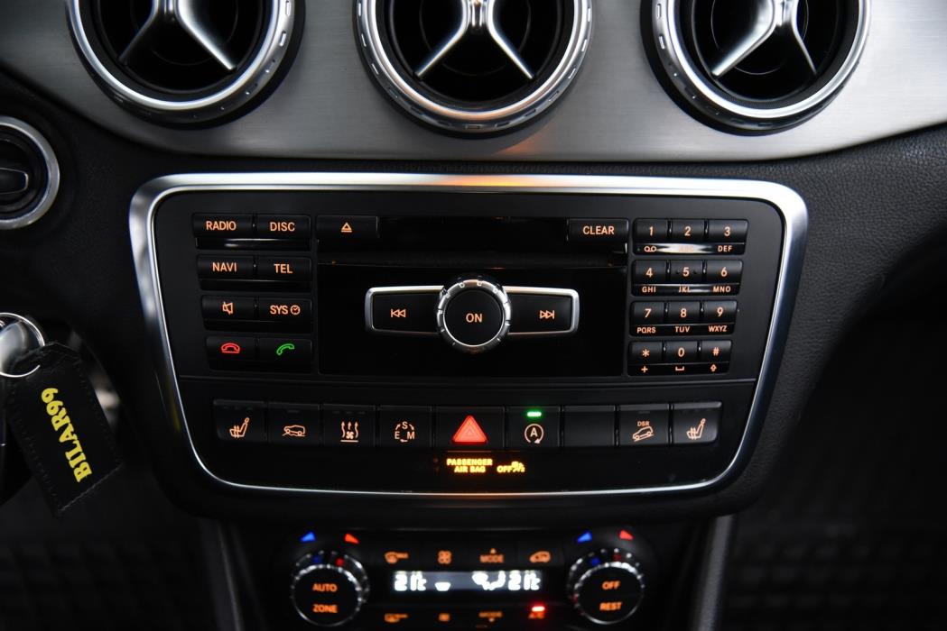 MERCEDES-BENZ GLA 2015