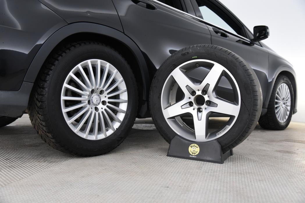 MERCEDES-BENZ GLA 2015