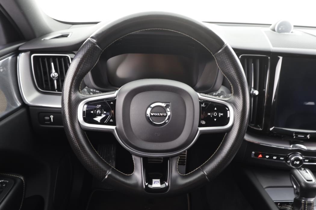 VOLVO XC60 2018