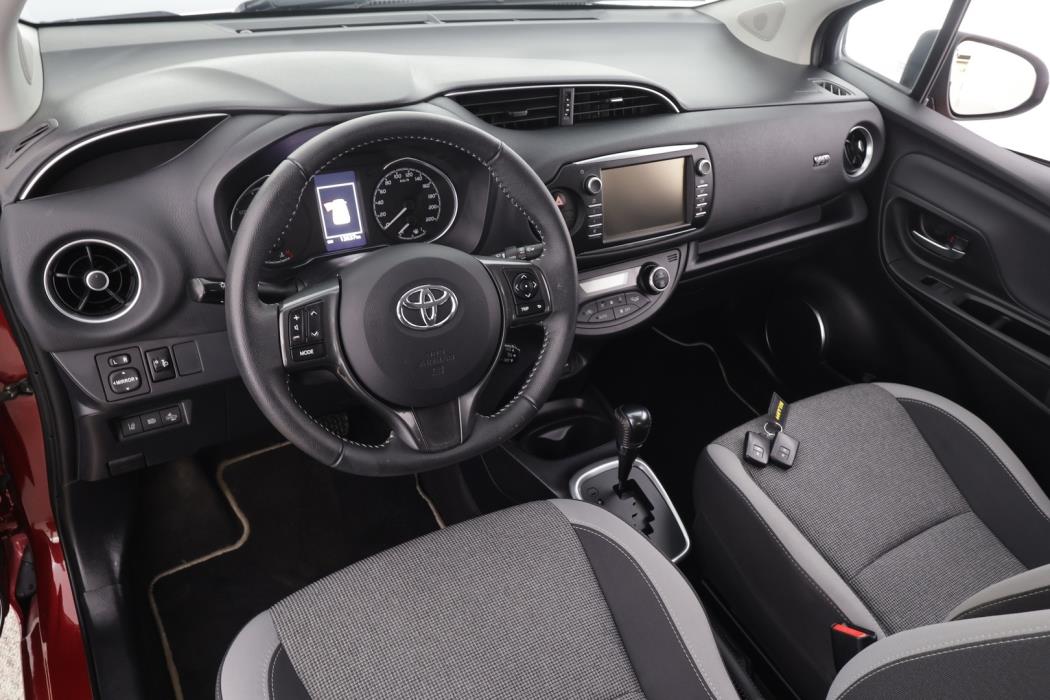 TOYOTA Yaris 2020