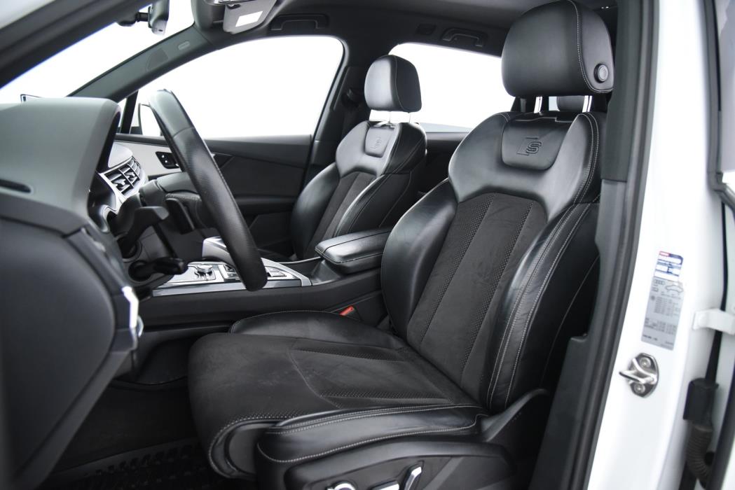 AUDI Q7 2016
